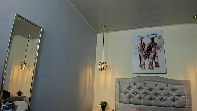 ayshel   online show from 04-23-26, 03:57