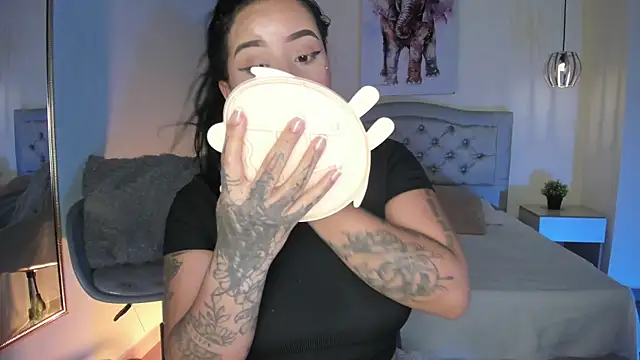 ayshel   online show from 10-02-25, 08:07