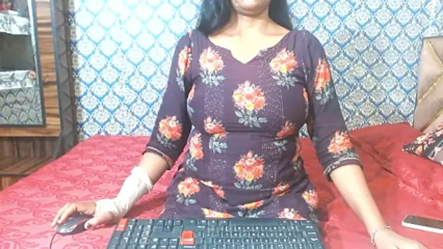 nikitahot3 online show from 10-31-25, 02:24