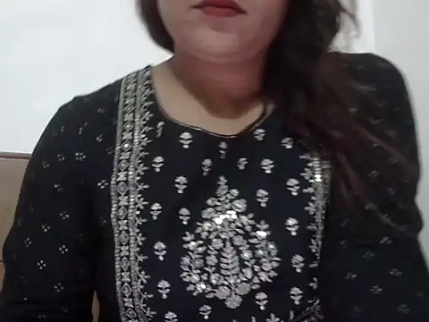 shekira99 online show from 10-05-25, 07:37