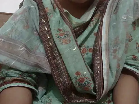 shekira99 online show from 09-28-25, 01:07