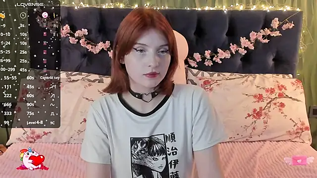 Snapshot of AliceLanley chatting on 09-27-25, 11:38 AliceLanley online show from 09-27-25, 11:38