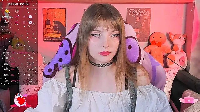 Snapshot of AliceLanley chatting on 12-07-24, 12:29 AliceLanley online show from 12-07-24, 12:29