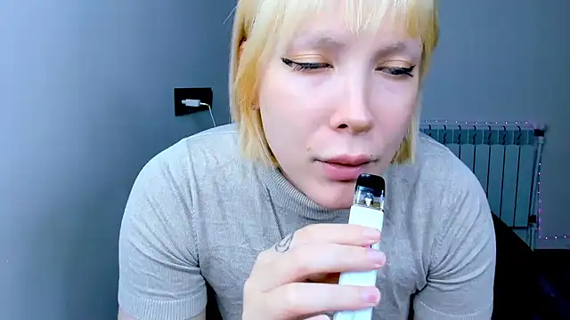 dollmore online show from 10-29-25, 02:10