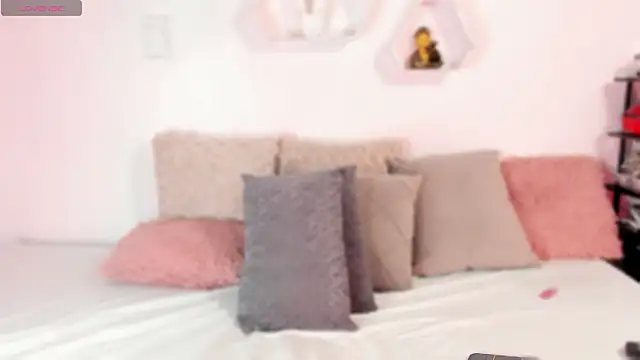 valerycolins online show from 03-04-26, 03:58