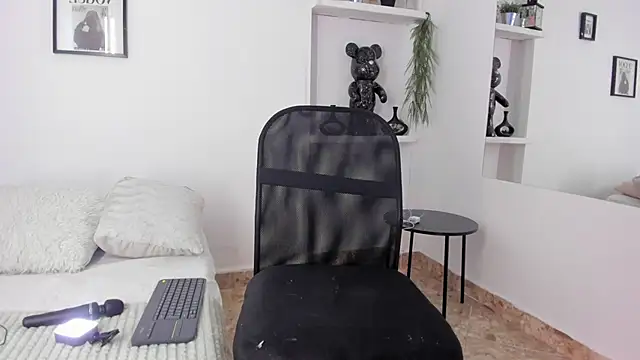 valerycolins online show from 09-19-25, 02:15