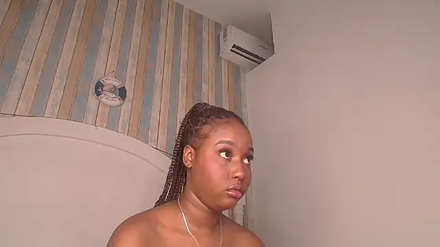 Snapshot of MichaelaCox chatting on 06-26-26, 04:35 MichaelaCox online show from 06-26-26, 04:35