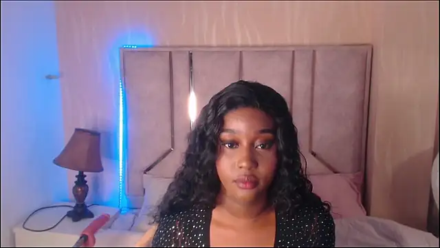 MichaelaCox online show from 10-20-25, 07:36