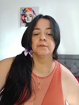 lucia vonne  online show from 07-23-26, 06:15