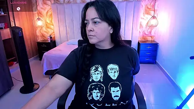 lucia vonne  online show from 05-23-26, 07:35