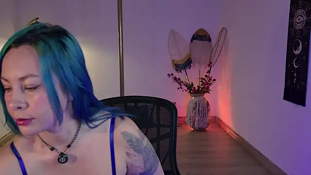 Kat Art online show from 10-12-25, 12:23