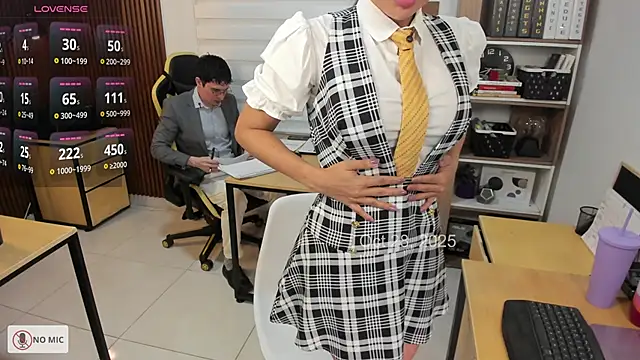 Office Naughty Girl online show from 10-28-25, 05:45