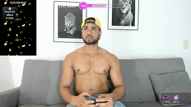 Snapshot of CHRISTIAN_DISICK chatting on 06-10-26, 11:44 CHRISTIAN DISICK online show from 06-10-26, 11:44