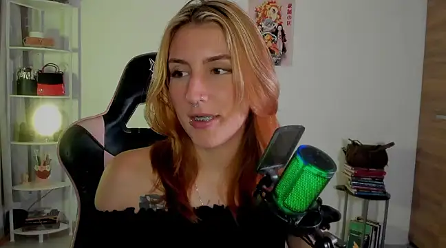 Snapshot of Dakotaa_ chatting on 02-02-25, 03:54 Dakotaa online show from 02-02-25, 03:54