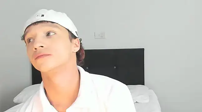 angelcortes online show from 02-28-25, 05:15