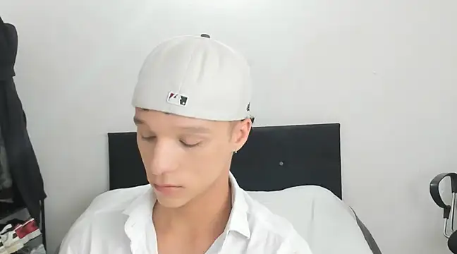 angelcortes online show from 12-24-24, 10:55