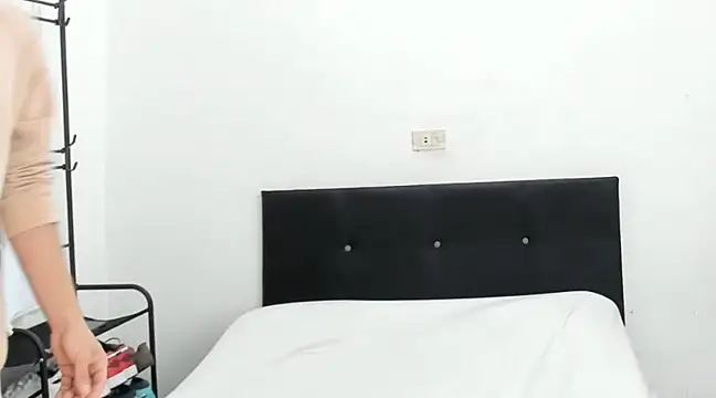 angelcortes online show from 12-26-24, 10:37