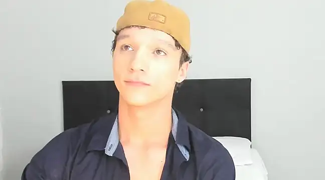 angelcortes online show from 02-22-25, 08:53