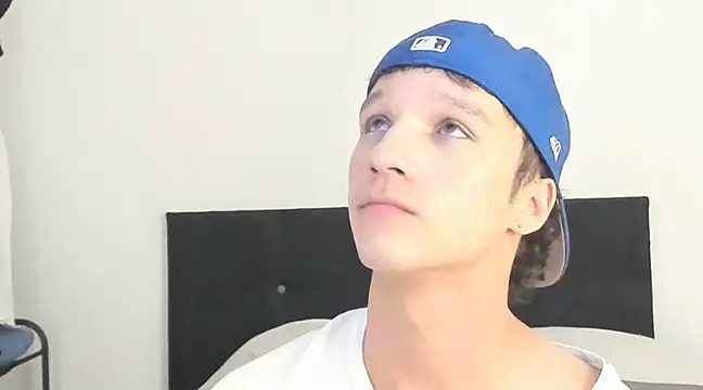 angelcortes online show from 12-05-24, 01:31