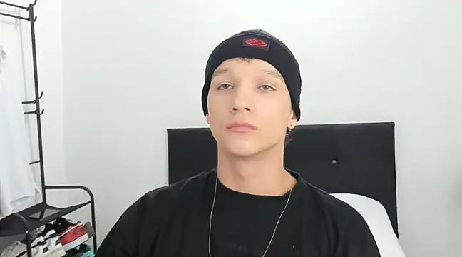 angelcortes online show from 12-27-24, 11:06