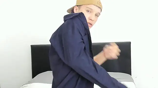 angelcortes online show from 12-31-24, 05:18