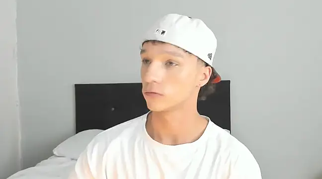 angelcortes online show from 03-02-25, 12:36