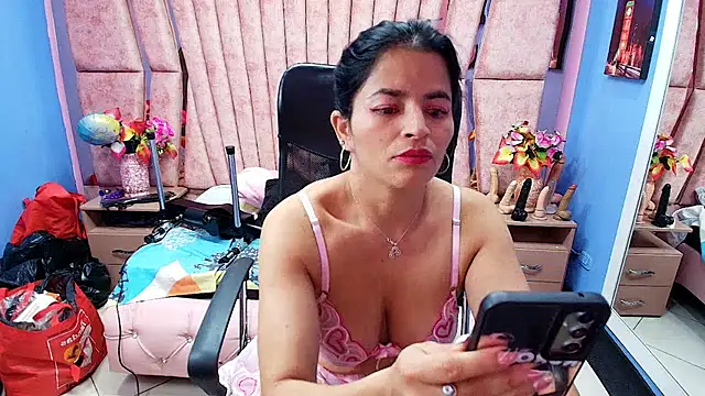 HornySkinny26 online show from 11-20-25, 04:02