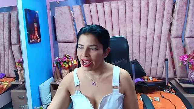 HornySkinny26 online show from 11-14-25, 05:33