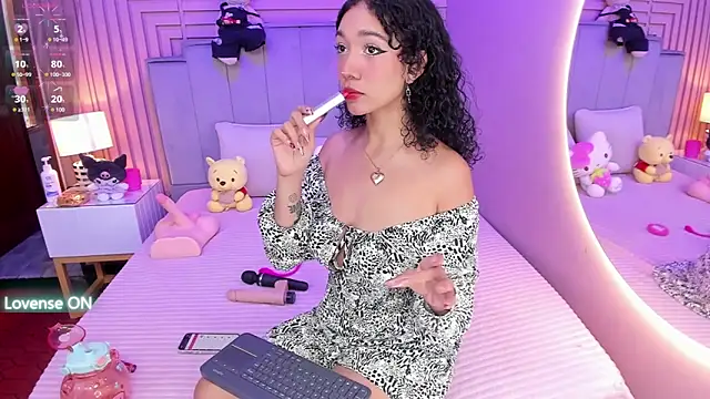 Snapshot of aline_cooper chatting on 02-04-25, 07:44 aline cooper online show from 02-04-25, 07:44