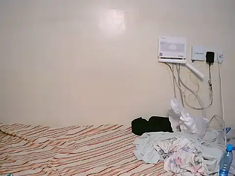 Snapshot of Sweet_nelly chatting on 09-13-25, 06:52 Sweet nelly online show from 09-13-25, 06:52