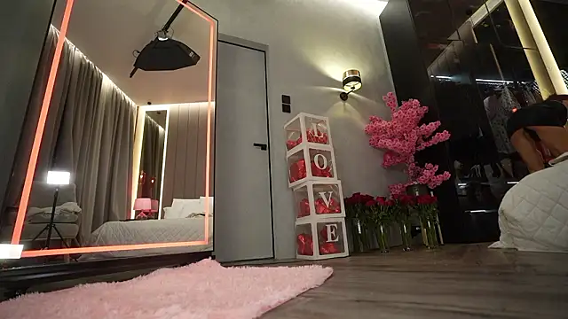 Arte Adelle online show from 02-23-26, 04:25