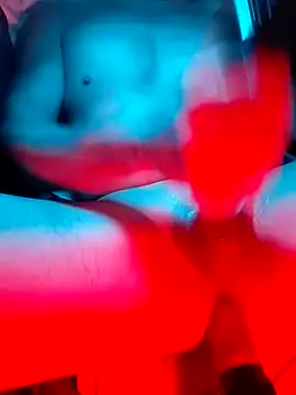 Snapshot of Funwithbrad1 chatting on 11-30-25, 04:57 Funwithbrad1 online show from 11-30-25, 04:57