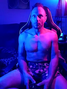 Snapshot of Funwithbrad1 chatting on 12-11-24, 05:53 Funwithbrad1 online show from 12-11-24, 05:53