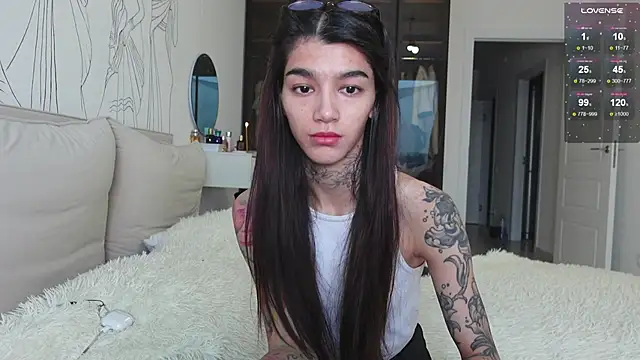 vinkitinkii online show from 11-17-25, 07:12