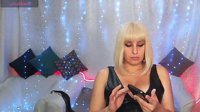 Stella Adria online show from 09-11-25, 01:27