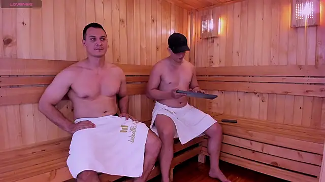 hot  guys  online show from 06-04-26, 07:29