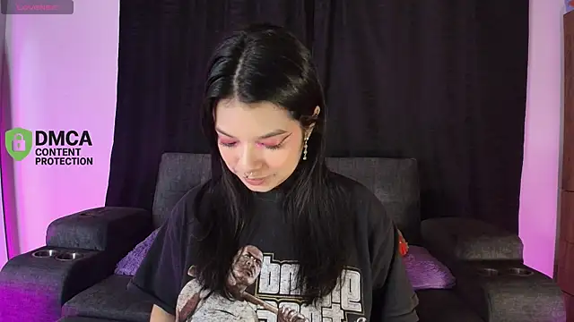 yungelitamor  online show from 04-23-26, 05:36