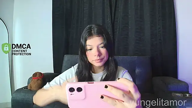 yungelitamor  online show from 11-26-25, 05:07