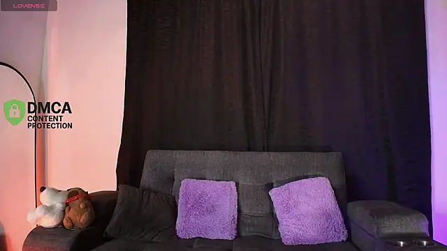 yungelitamor  online show from 04-30-26, 05:47