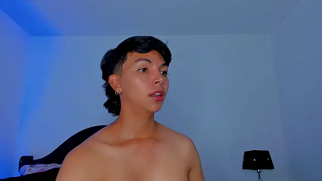 xhenisa  online show from 09-10-25, 09:36