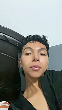 xhenisa  online show from 01-15-26, 03:10