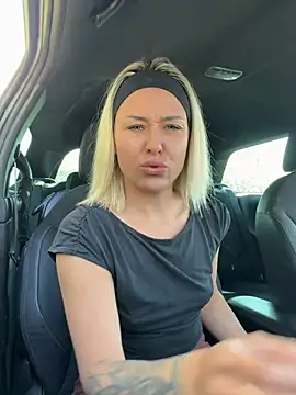 petrouchkaaa  online show from 04-05-26, 07:59