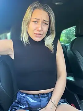 petrouchkaaa  online show from 10-18-25, 09:00