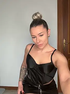 petrouchkaaa  online show from 02-12-26, 09:09