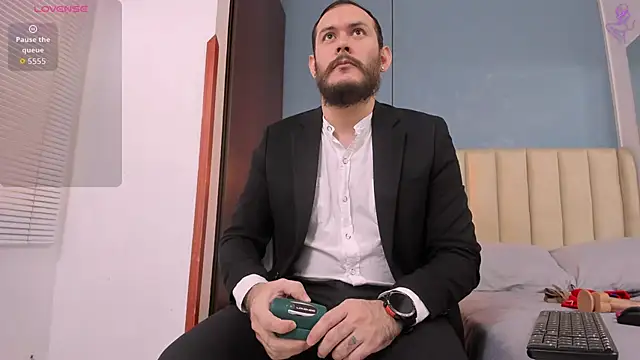 jeanpiere  online show from 12-14-25, 07:19