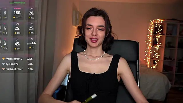 Snapshot of olivia_jeas chatting on 02-09-26, 12:52 olivia jeas online show from 02-09-26, 12:52