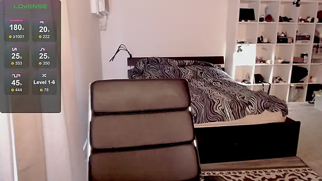 olivia jeas online show from 03-17-25, 08:40