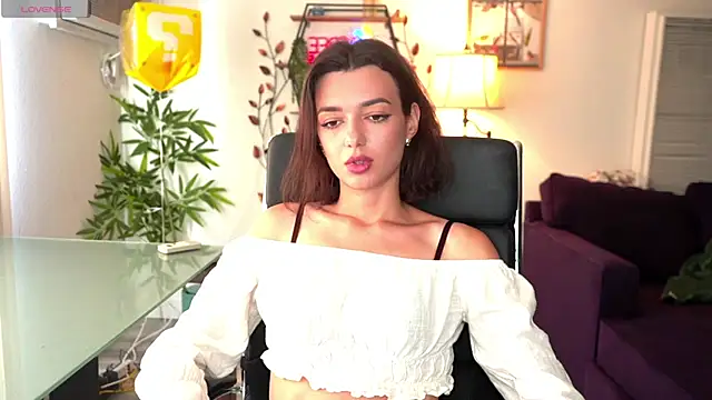 Snapshot of olivia_jeas chatting on 05-11-26, 11:24 olivia jeas online show from 05-11-26, 11:24