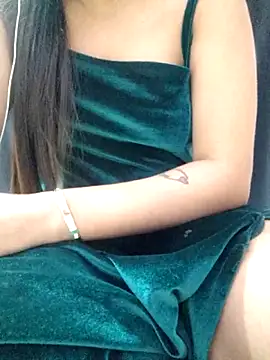 Snapshot of Roshni_98 chatting on 02-20-26, 07:16 Roshni 98 online show from 02-20-26, 07:16