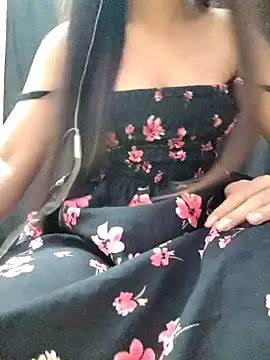 Snapshot of Roshni_98 chatting on 09-22-25, 05:46 Roshni 98 online show from 09-22-25, 05:46